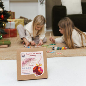 Dekoravimo rinkinys „Obuolys”, 12 spalvų, išmokti dekoruoti medines figūrėles. Prabangus kalėdinis Dekoravimo rinkinys „Obuolys", kalėdinis obuolių rinkinys, Kalėdų dovana su obuoliu, eglutės žaisliukai obuolys, eglutės žaisliukai angelas, eglutės žaisliukai eglutė, eglė, eglutės žaisliukai žvaigždė, eglutės žaisliukas mėnulis, mėnuo, pasidaryk pats